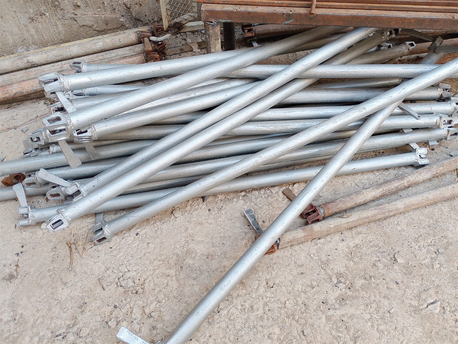 Galvanised scaffolding cross braces